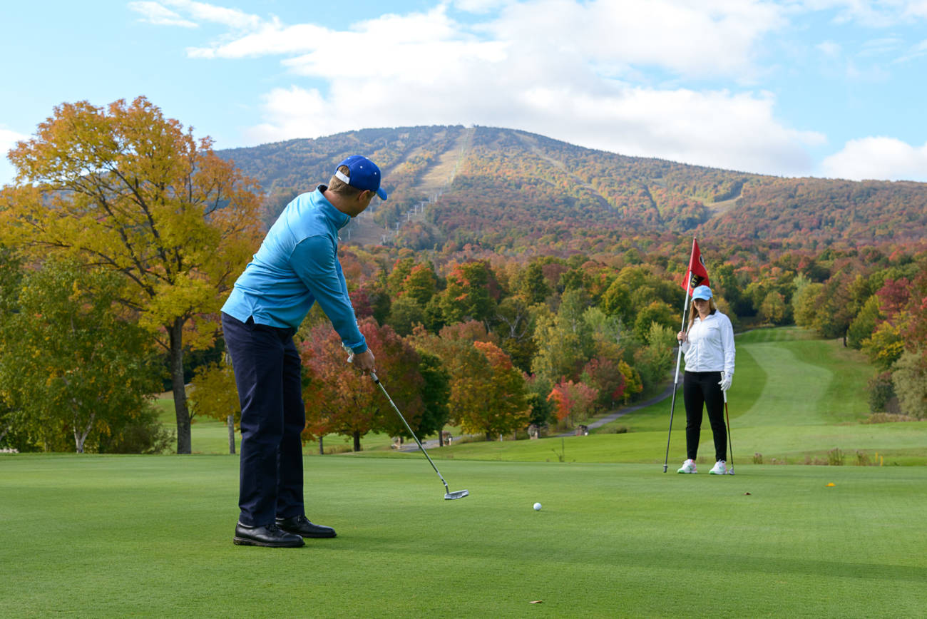 https://blog.stratton.com/wp-content/uploads/2020/06/2015-10-07_ST_HS_Couple_FallGolf_32.jpg